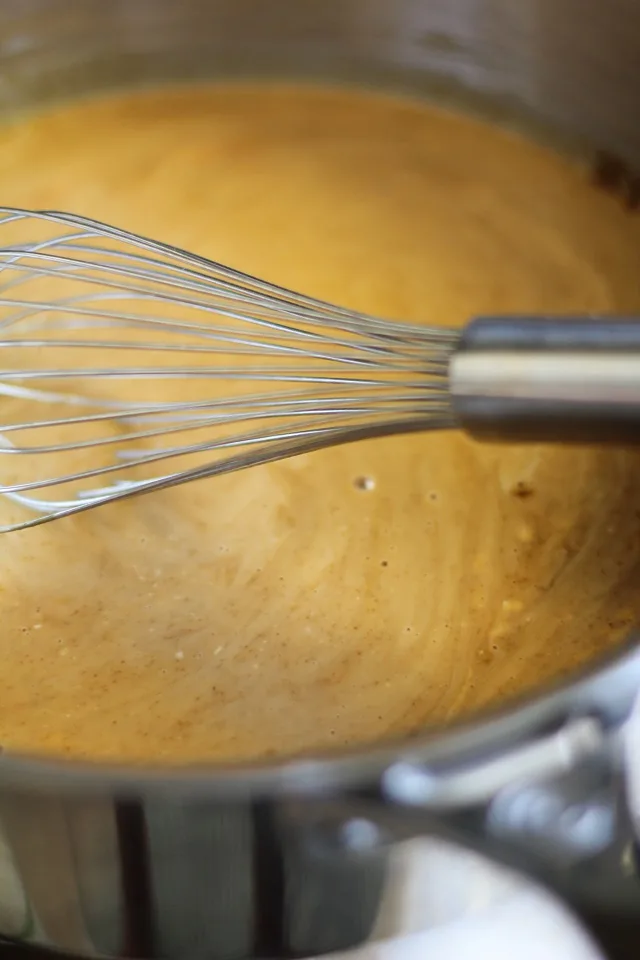 How to Make Paleo Caramel - refined sugar-free, and zero heavy cream | TheRoastedRoot.net #healthy #dessert #recipe #sugarfree