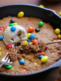 Flourless Peanut Butter Skillet Cookie - refined sugar-free, gluten-free, and relatively healthful! #dessert #recipe