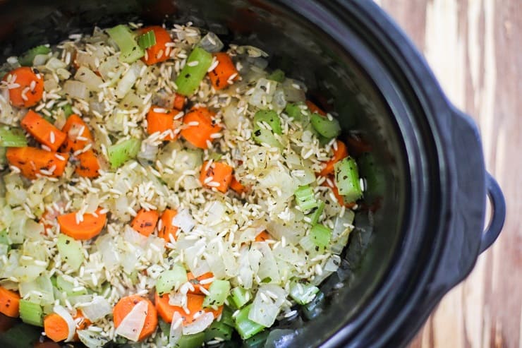 How to make crock pot chicken and rice soup
