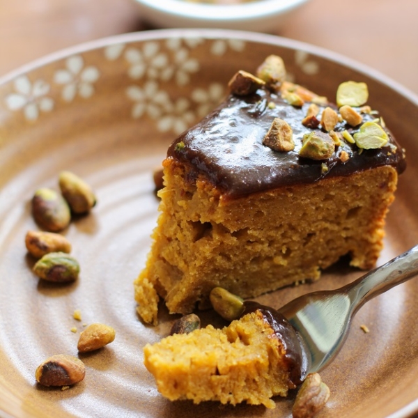 Gluten-Free Kabocha Squash Spice Cake with Chai Caramel - naturally sweetened and healthy! | TheRoastedRoot.net #cake #dessert #healthy #fall #recipe