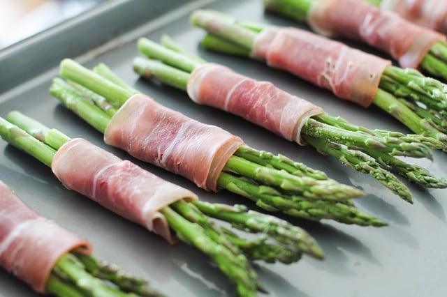 Prosciutto-Wrapped Asparagus with Balsamic Reduction and Caramelized Pears | TheRoastedRoot.net #inspiredGathering #ad @mysmithsgrocery