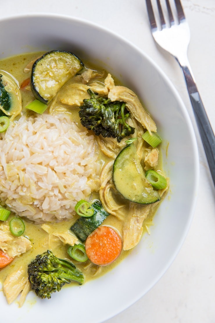 Thai Chicken Curry with vegetables - all it takes is 30 minutes to make this tasty Thai inspired curry!