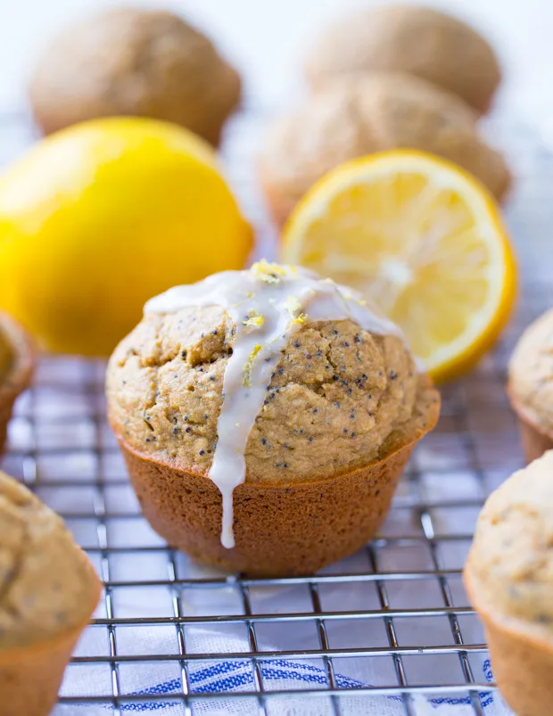 Healthy Flourless Lemon Poppy Seed Muffins + 5 Healthy Brunch Recipes