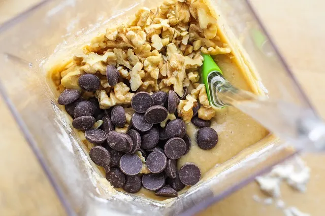 Grain-Free Chocolate Chip Banana Walnut Bread | TheRoastedRoot.net #healthy #recipe #glutenfree #paleo