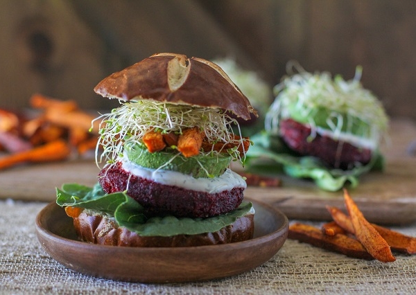 Moroccan-Spiced Beet and Carrot Burgers with Herbed Goat Cheese |TheRastedRoot.net #superfood #vegetarian #recipe
