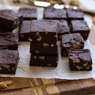 Healthy Dark Chocolate Fudge with Beets and Walnuts - dairy-free, refined sugar-free, and healthy! | TheRoastedRoot.net #superfood #recipe #dessert