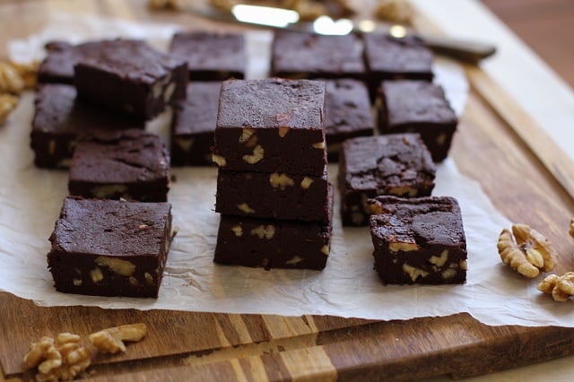 Healthy Dark Chocolate Fudge with Beets and Walnuts - dairy-free, refined sugar-free, and healthy! | TheRoastedRoot.net #superfood #recipe #dessert