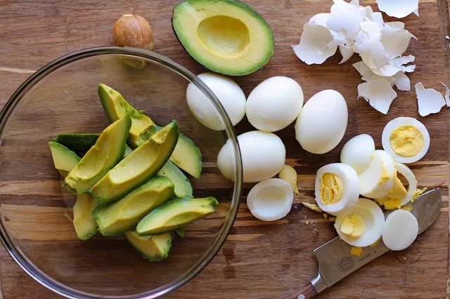 Avocado Egg Salad Sandwiches with fresh herbs - a healthful alternative to classic egg salad | TheRoastedRoot.net #recipe #lunch 