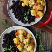 6-Ingredient 30-Minute Vegetarian Curry with cauliflower and bell pepper | TheRoastedRoot.net #healthy #vegetarian #recipe #vegan #meatlessmondays #30minutemeal