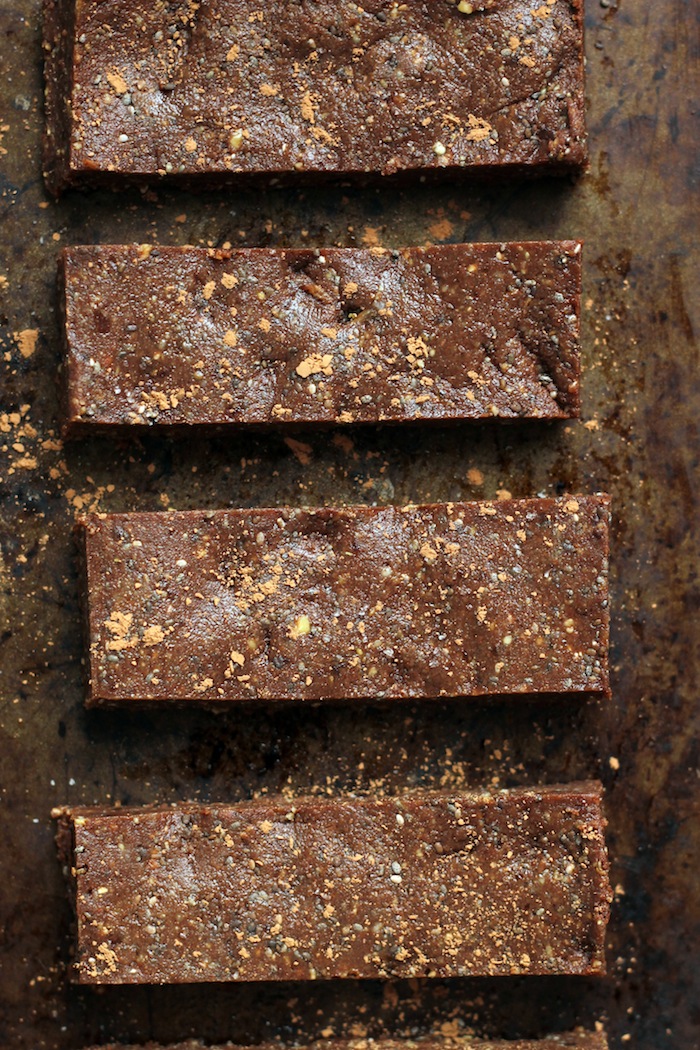 No-Bake Salted Chocolate Fudge Protein Bars #vegan #glutenfree #healthy