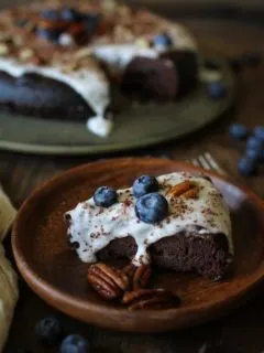 Flourless Chocolate Cake - dairy-free, refuned sugar-free and paleo | TheRoastedRoot.net #valentinesday #dessert #healthy
