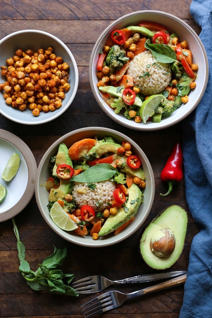 30-Minute Thai Green Curry with Avocado - a healthy vegetarian dinner recipe | TheRoastedRoot.net #glutenfree #vegan