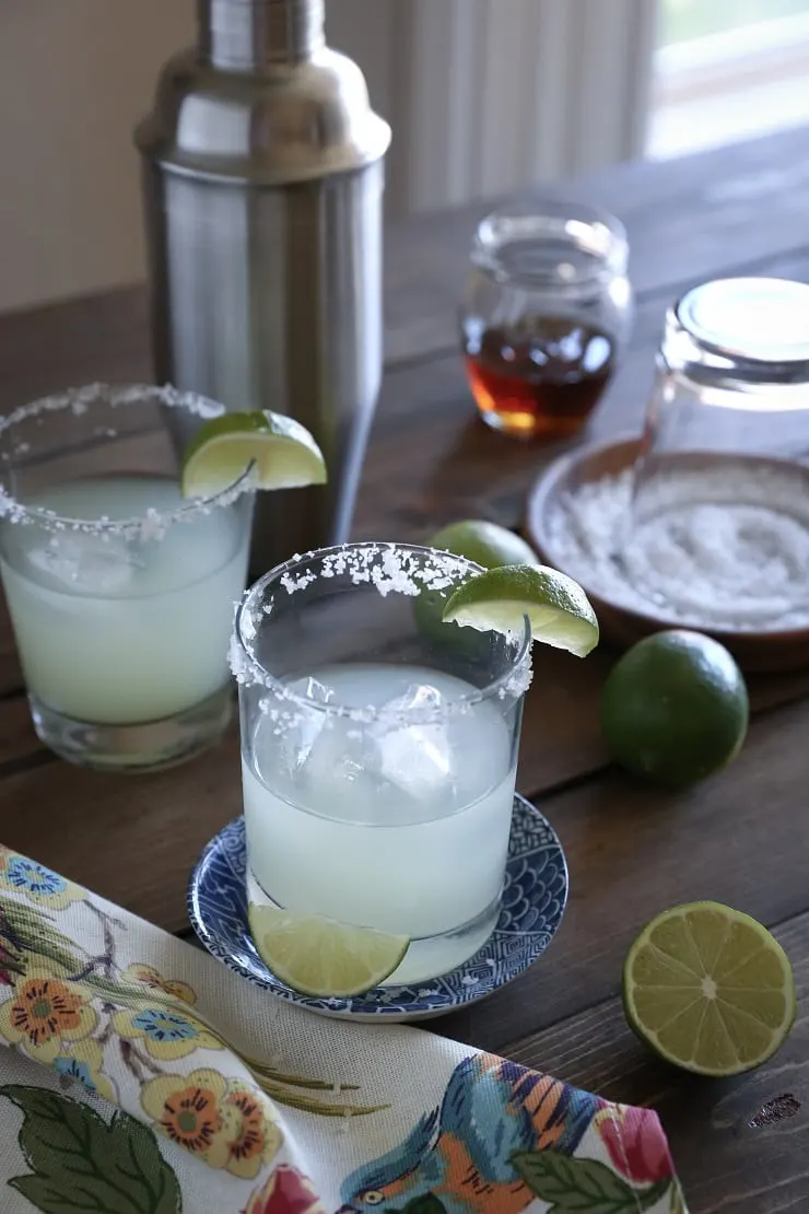 Margaritas sweetened naturally - this refined sugar-free cocktail recipe only requires 3 ingredients!