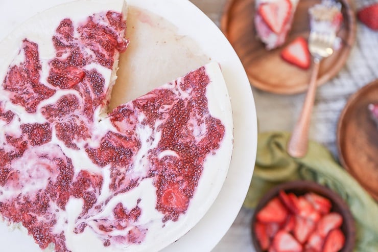Vegan Strawberry Cheesecake (Paleo) - a dairy-free, gluten-free, refined sugar-free no-cook dessert recipe!