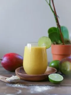 Immunity Boosting Tropical Smoothie - packed with vitamins, antioxidants, and protein for a healthful breakfast! #vegan #paleo