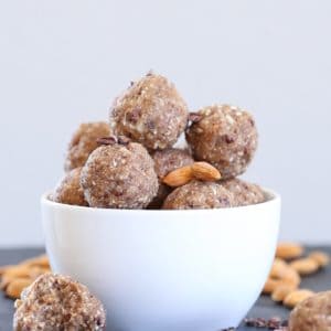 Ketogenic Fat Balls (Paleo) - these fat bombs are made using nuts, seeds, coconut oil, and pure maple syrup for an easily customizeable healthy snack.