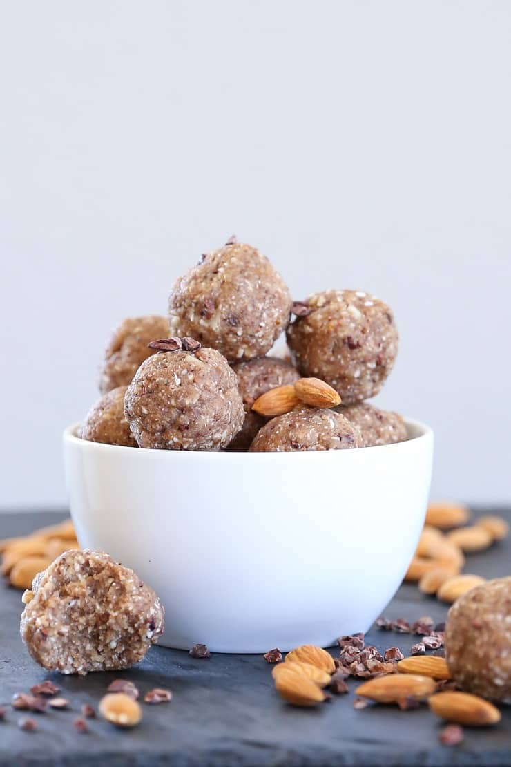 Ketogenic Fat Balls (Paleo) - these fat bombs are made using nuts, seeds, coconut oil, and pure maple syrup for an easily customizeable healthy snack.