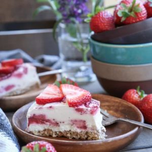 Vegan Strawberry Cheesecake (Paleo) - a dairy-free, gluten-free, refined sugar-free no-bake dessert recipe!