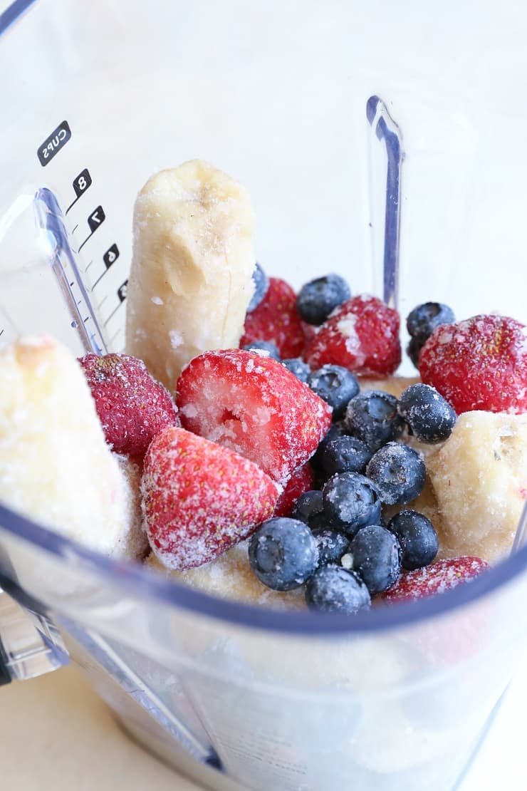 BERRY NICE CREAM Berry Nice Cream - Dairy-free, refined sugar-free, paleo, and vegan ice cream made using fresh berries and banana!