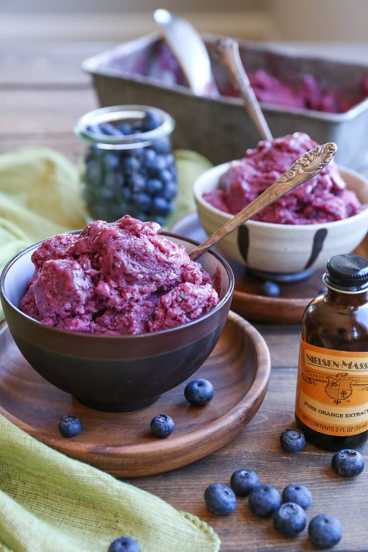 Berry Nice Cream - Dairy-free, refined sugar-free, paleo, and vegan ice cream made using fresh berries and banana!