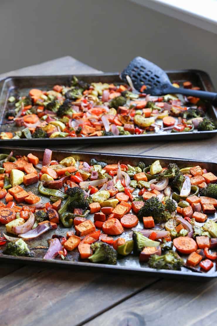 Crowd-Pleasing Roasted Vegetables - a basic recipe with lots of room for adaptations! This vegan and vegetarian side dish is perfect for serving guests!