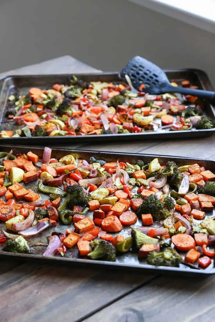 Crowd-Pleasing Roasted Vegetables - a basic recipe with lots of room for adaptations! This vegan and vegetarian side dish is perfect for serving guests!