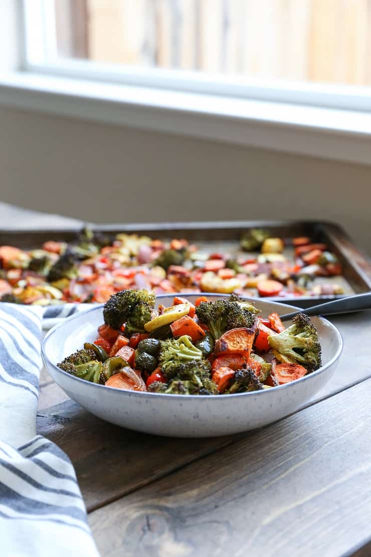 Crowd-Pleasing Roasted Vegetables - a basic recipe with lots of room for adaptations! This vegan and vegetarian side dish is perfect for serving guests!