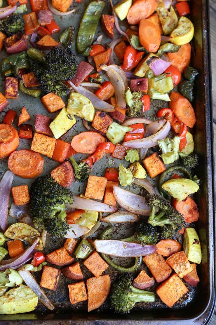 Crowd-Pleasing Roasted Vegetables - a basic recipe with lots of room for adaptations! This vegan and vegetarian side dish is perfect for serving guests!