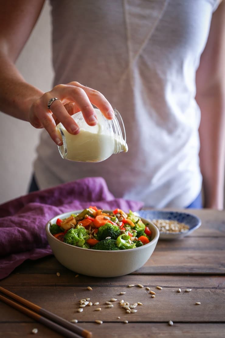 Low-FODMAP Veggie Stir Fry with wasabi-ginger sauce - a healthy vegan and paleo dinner recipe