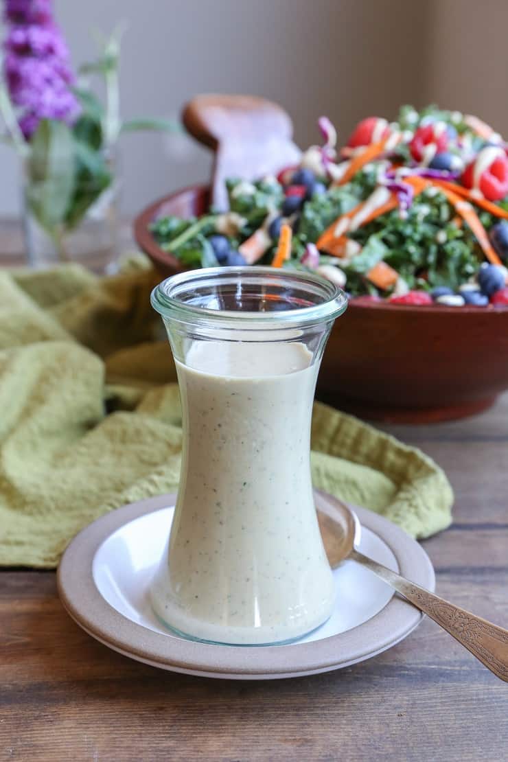 Vegan Buttermilk Salad Dressing - creamy, delicious vegan 