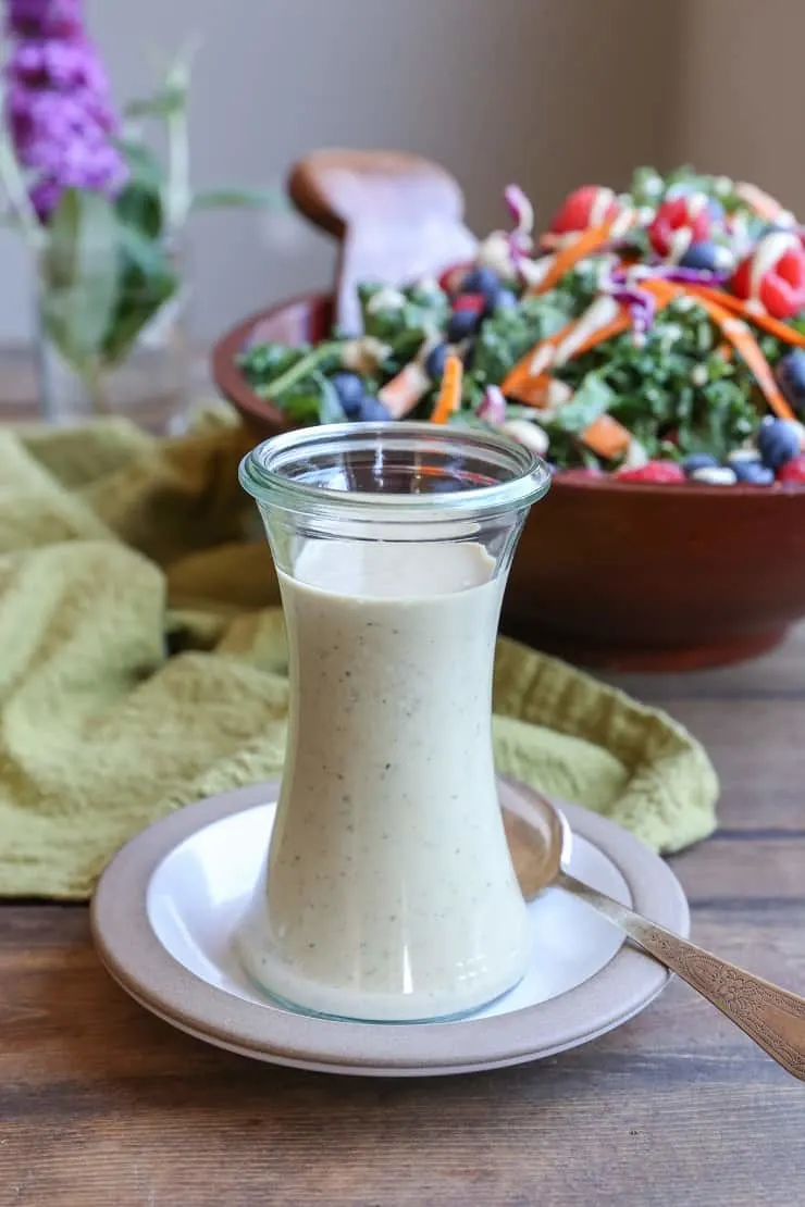 Vegan Buttermilk Salad Dressing - creamy, delicious vegan "buttermilk" dressing that only requires a handful of ingredients and is paleo friendly