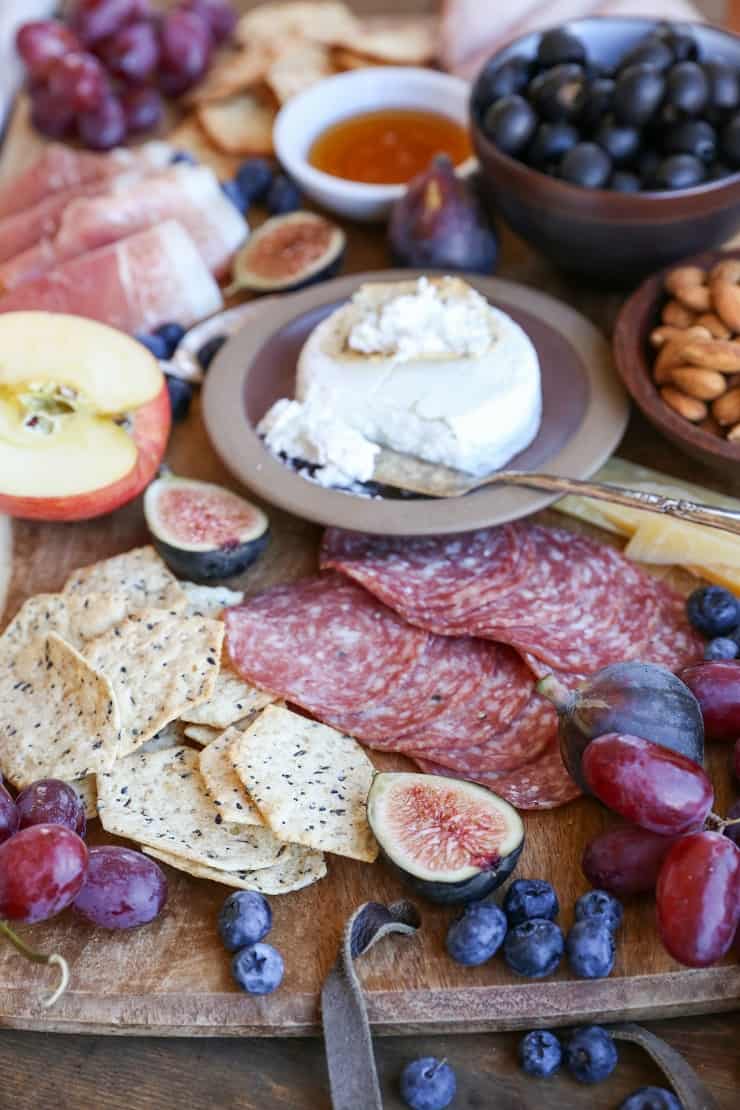 Fall Harvest Cheese Board - how to make an awesome fall-inspired charcuterie board using ingredients you can find at any grocery store