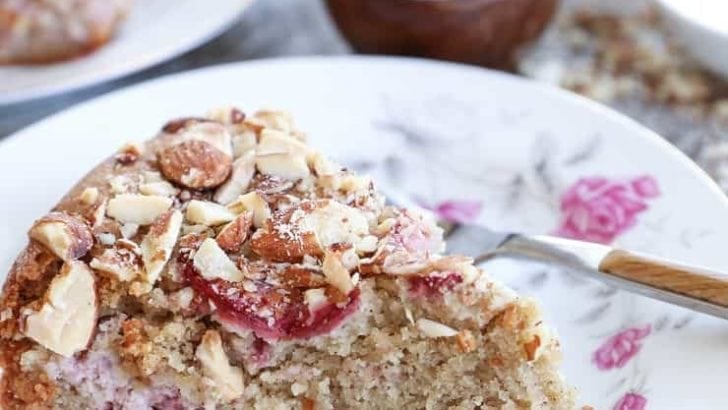 Grain-Free Strawberry Breakfast Cake - a gluten-free, naturally sweetened healthy breakfast cake made using almond flour, olive oil, and pure maple syrup
