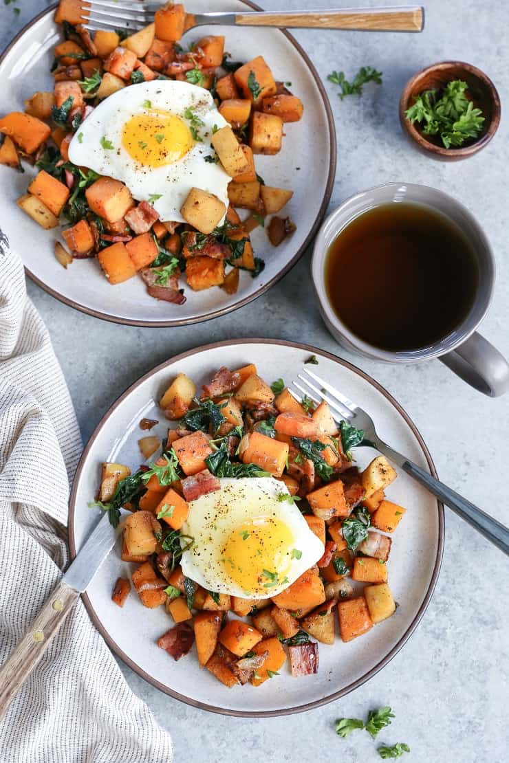 Maple Bacon Butternut Squash Hash with Spinach - a nutritious, hearty breakfast perfect for fueling your day! #paleo #glutenfree