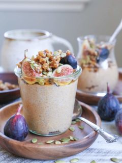 Pumpkin Spice Chia Seed Pudding - a paleo, vegan, dairy-free and naturally sweetened healthy breakfast (or dessert!) recipe. Only a few ingredients necessary!