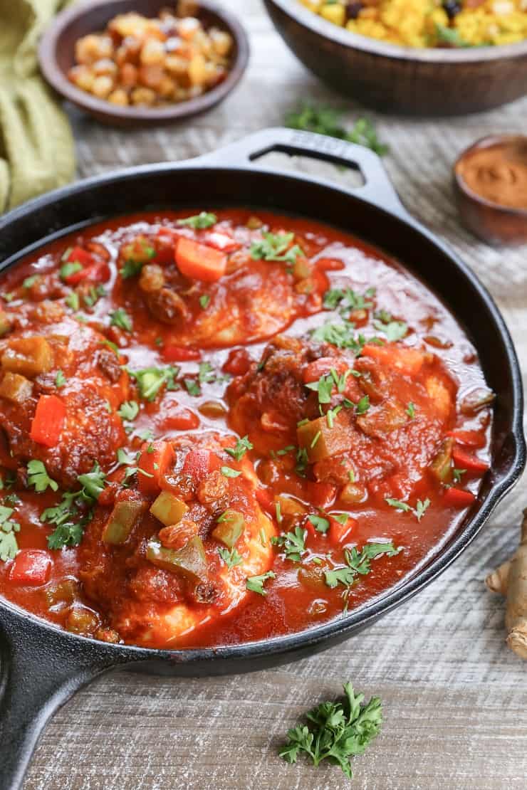 Quick and Easy Moroccan Chicken Stew with Turmeric Rice - an flavorful, amazingly delicious and healthy dinner recipe with authentic Moroccan flair - #paleo #healthy #chickenrecipe