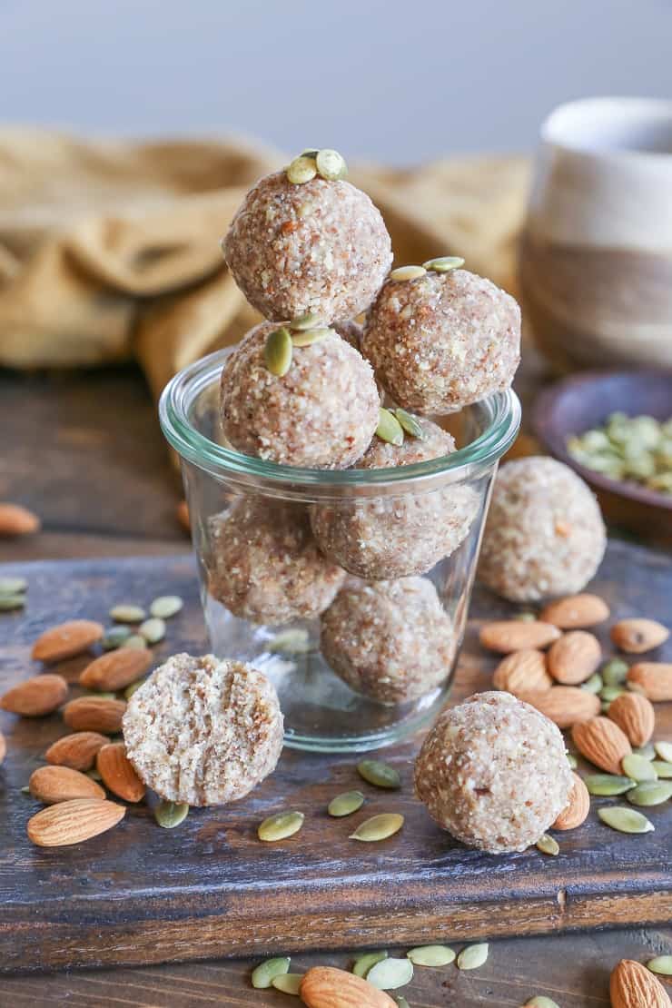 Vanilla Chai Fat Balls - a clean low-carb keto snack made with nuts, seeds, coconut butter, and pure maple syrup #keto #paleo #glutenfree