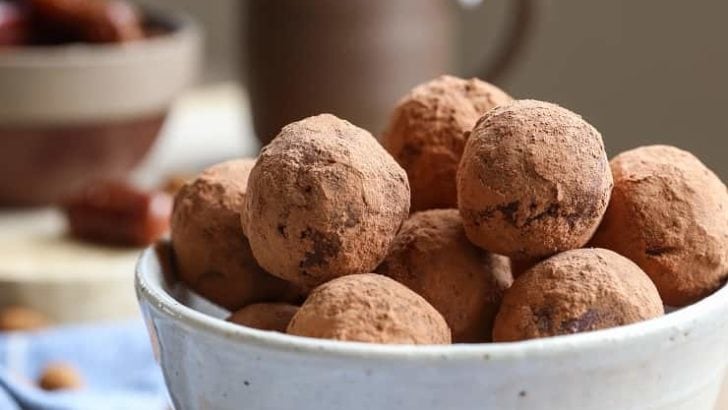 Chocolate Fat Balls made with nuts, seeds, dates, and cacao powder. These easy-to-prepare treats are perfect for snacking.