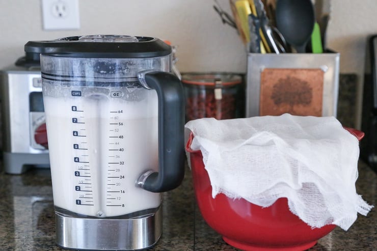 How to make walnut milk using a cheese cloth