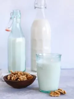 How to Make Walnut Milk (or almond milk, cashew milk, etc). An easy tutorial with photos