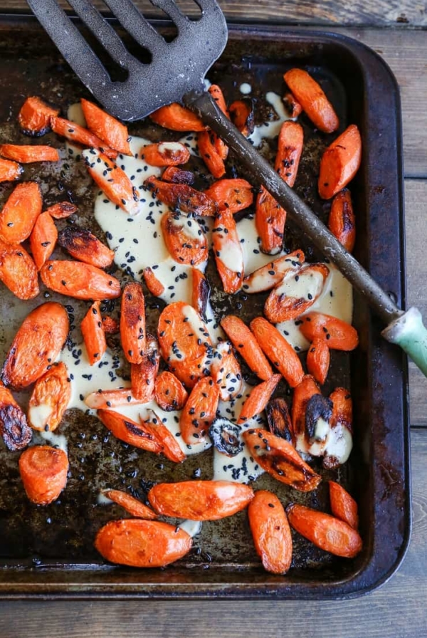 Orange-Ginger Roasted Carrots - a healthy flavorful side dish that happens to be paleo and vegan