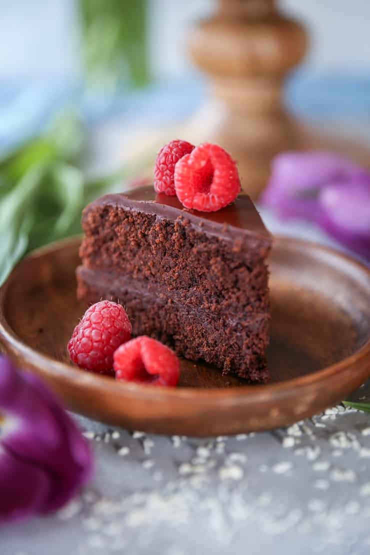 Paleo Chocolate Cake with Chocolate Ganache Frosting - a healthier version of classic chocolate cake, made with almond flour and pure maple syrup