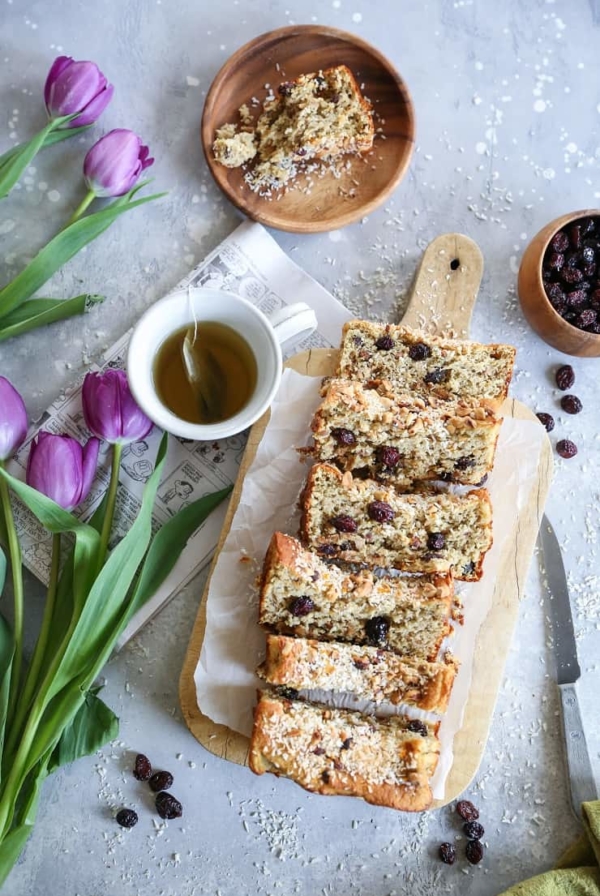 Paleo Cranberry Orange Banana Bread - grain-free, refined sugar-free, dairy-free, gluten-free, and healthy. #breakfast #snack #recipe