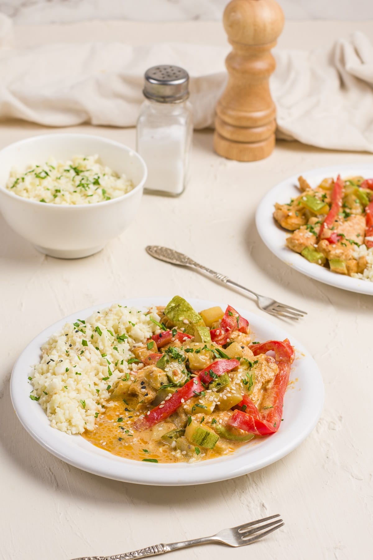 Easy Red Curry Chicken with Vegetables - this healthy red curry recipe only requires about 45 minutes, and is paleo and whole30 approved