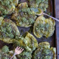 Pesto Smashed Potatoes - an easy, healthy side dish that goes perfectly with any main entree