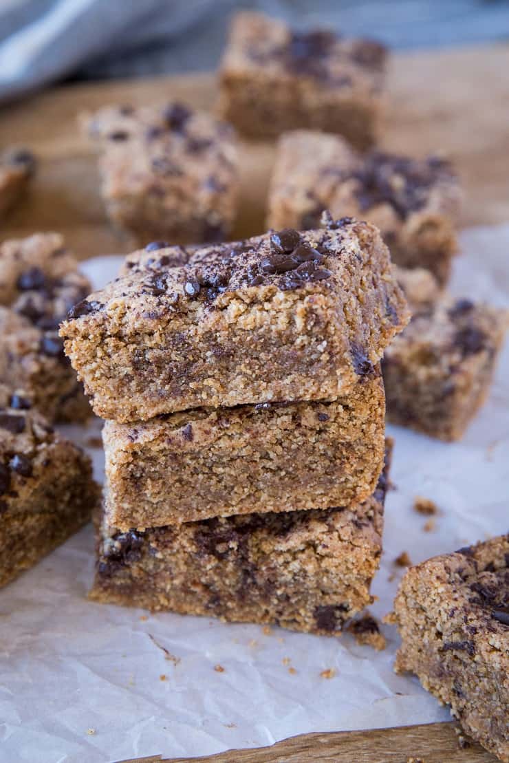 Chocolate Chip Paleo Blondies - grain-free, dairy-free, refined sugar-free blondies made with almond flour. These delicious bars are vegan and healthier than your standard blondie