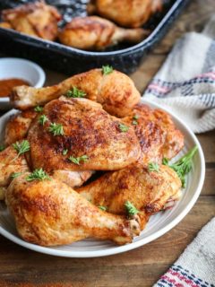 Easy Baked Chicken - a quick and easy recipe that yields perfectly delicious chicken each and every time