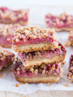 Paleo Strawberry Crumb Bars - grain-free, refined sugar-free, dairy-free and healthy