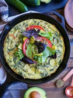 Summer Vegetable Avocado Frittata - a nutritious healthy breakfast recipe with tons of vegetables and avocado