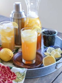 Vanilla Bean Jasmine Arnold Palmer - a classic Arnold Palmer made with vanilla infused jasmine tea - unique and refreshing summer mocktail (or cocktail!) TheRoastedRoot.com